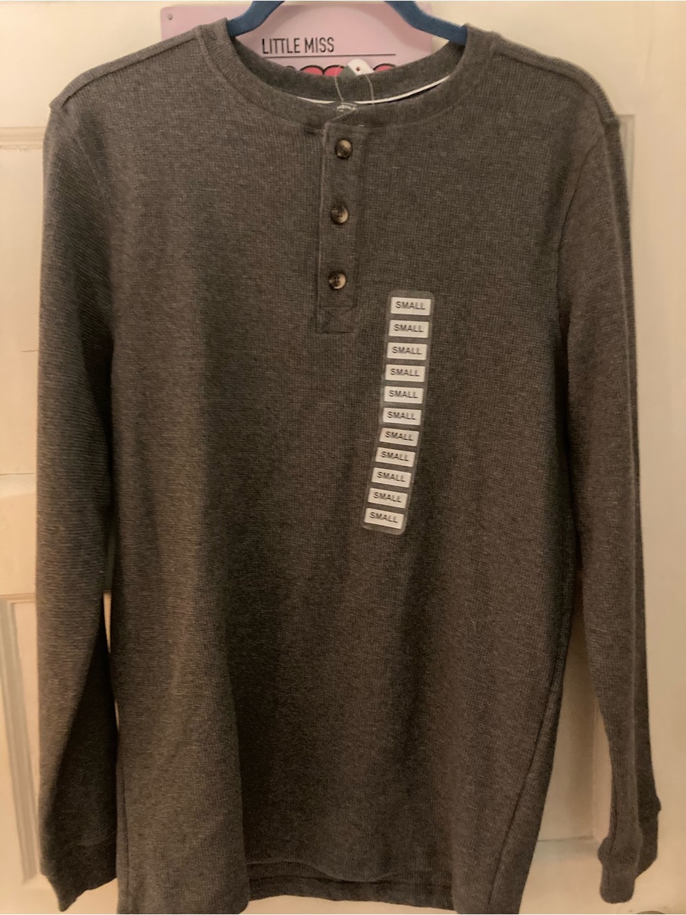 Men's Long-Sleeve Charcoal Henley Shirt - Small